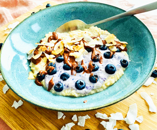 Wellness-Genuss: Blueberry Porridge Bowl - wellnessverband